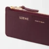 Porte-cartes et monnaie en cuir de veau lisse et grainé Dark Burgundy Porte-cartes et monnaie en cuir de veau lisse et grainé Dark Burgundy