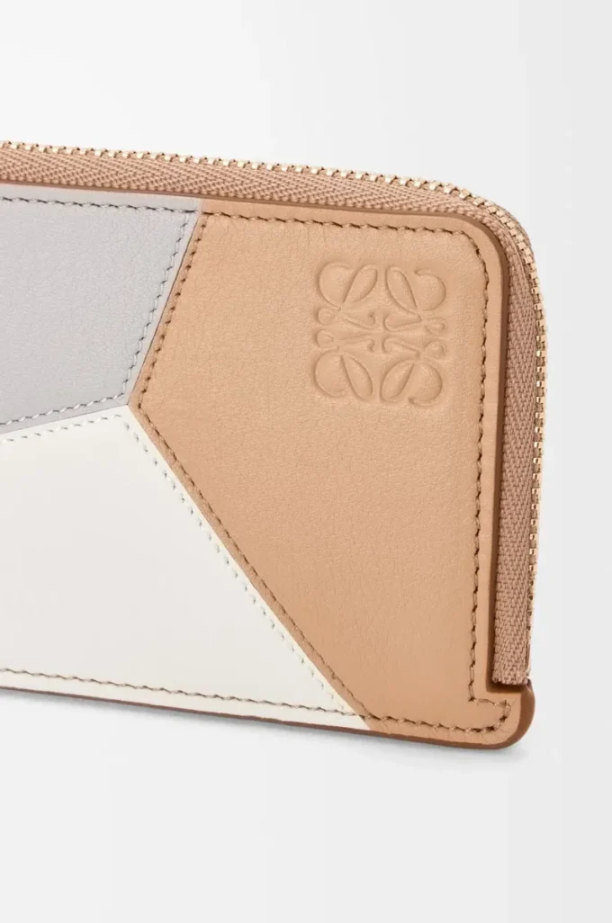 Porte-cartes et monnaie Puzzle en cuir de veau classique Ghost/Silky Beige Porte-cartes et monnaie Puzzle en cuir de veau classique Ghost/Silky Beige
