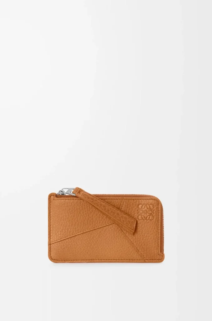 Porte-cartes et monnaie Puzzle en cuir de veau grainé souple, couleur Light Canyon Brown Porte-cartes et monnaie Puzzle en cuir de veau grainé souple, couleur Light Canyon Brown