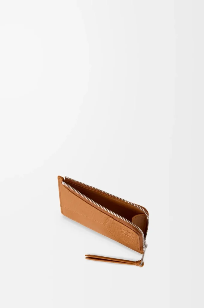 Porte-cartes et monnaie Puzzle en cuir de veau grainé souple, couleur Light Canyon Brown Porte-cartes et monnaie Puzzle en cuir de veau grainé souple, couleur Light Canyon Brown