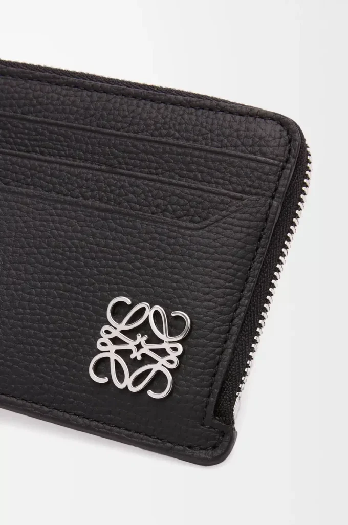 Porte-cartes et porte-monnaie carré Anagram en cuir de veau grainé Black