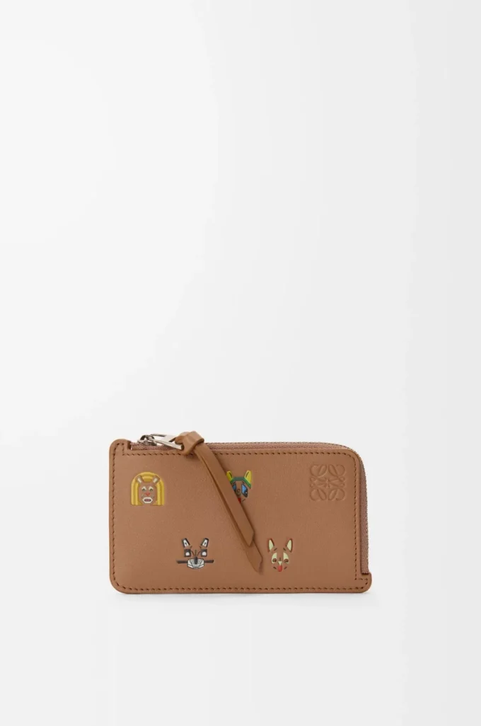 Porte-cartes et porte-monnaie Cats en cuir de veau classique couleur moka Porte-cartes et porte-monnaie Cats en cuir de veau classique couleur moka