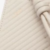 Porte-cartes et porte-monnaie Knot en cuir de veau nappa brillant Light Oat Porte-cartes et porte-monnaie Knot en cuir de veau nappa brillant Light Oat