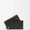 Porte-cartes et porte-monnaie Pebble Slider en cuir de veau nappa brillant noir/kaki foncé