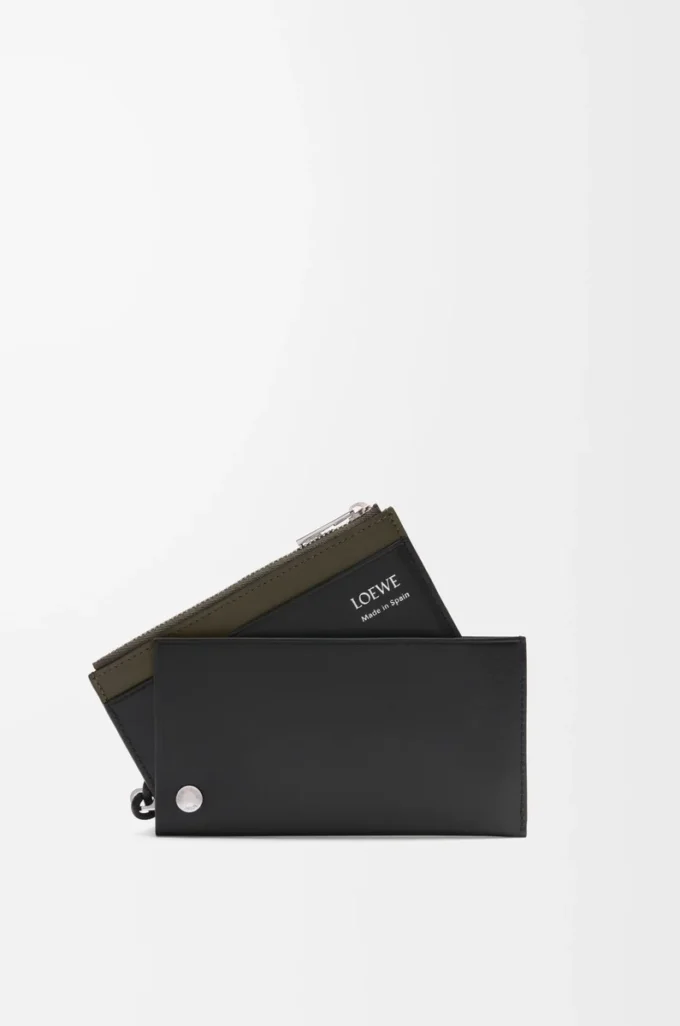 Porte-cartes et porte-monnaie Pebble Slider en cuir de veau nappa brillant noir/kaki foncé
