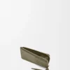 Porte-cartes à monnaie en cuir de veau satiné vert kaki Porte-cartes à monnaie en cuir de veau satiné vert kaki