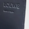 Porte-cartes ouvert en cuir de veau classique texturé Deep Navy Porte-cartes ouvert en cuir de veau classique texturé Deep Navy