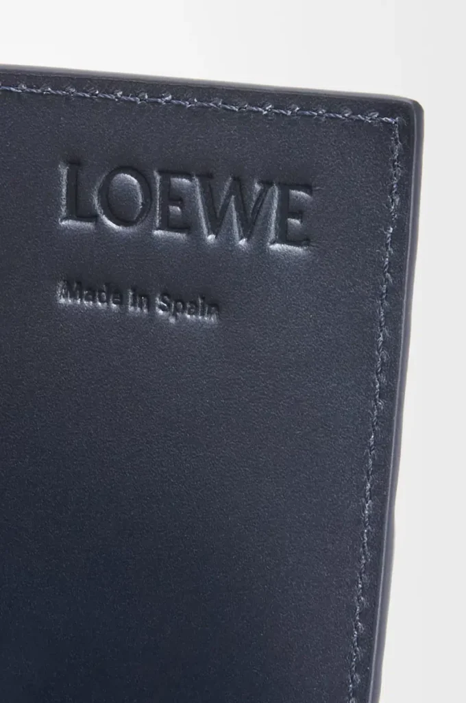 Porte-cartes ouvert en cuir de veau classique texturé Deep Navy Porte-cartes ouvert en cuir de veau classique texturé Deep Navy