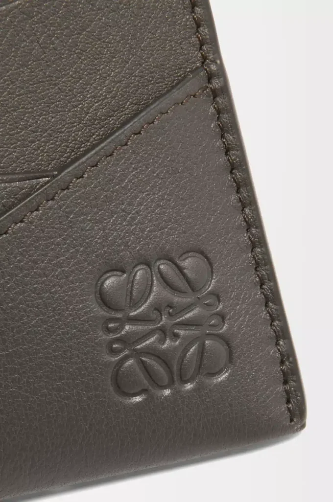 Porte-cartes Puzzle en cuir de veau classique gris foncé Porte-cartes Puzzle en cuir de veau classique gris foncé