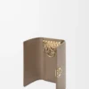 Porte-clés Anagram en cuir de veau grainé Taupe Porte-clés Anagram en cuir de veau grainé Taupe