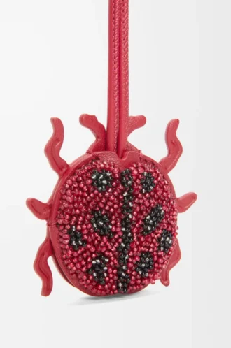 Porte-clés coccinelle en cuir perlé rouge rubis