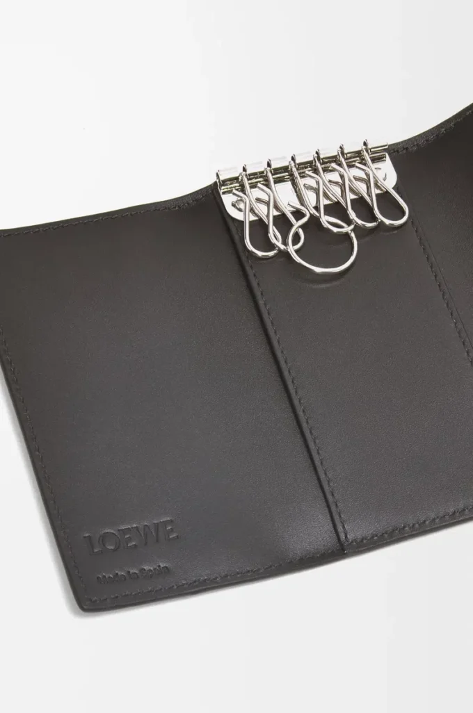 Porte-clés en cuir de veau grainé souple anthracite Porte-clés en cuir de veau grainé souple anthracite