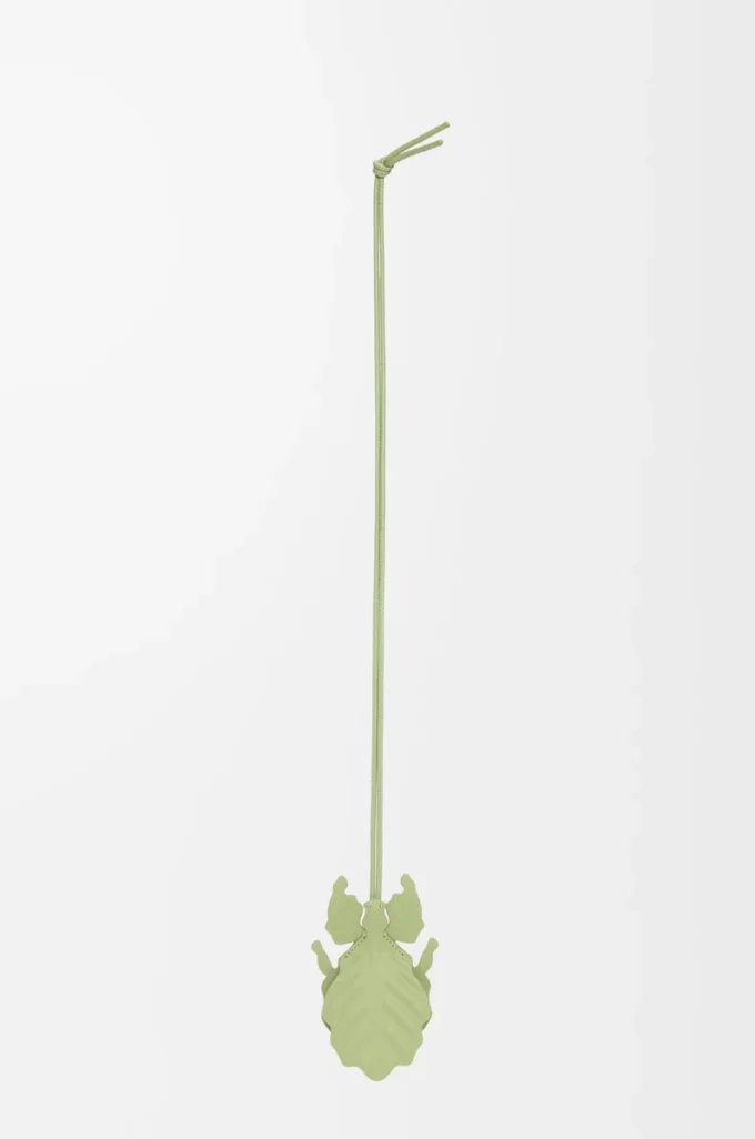 Porte-clés Leaf Insect en cuir de veau classique Light Pear
