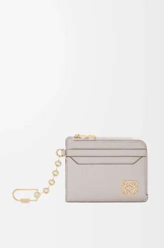 Porte-monnaie carré Anagram en cuir de veau grainé Light Ghost Grey