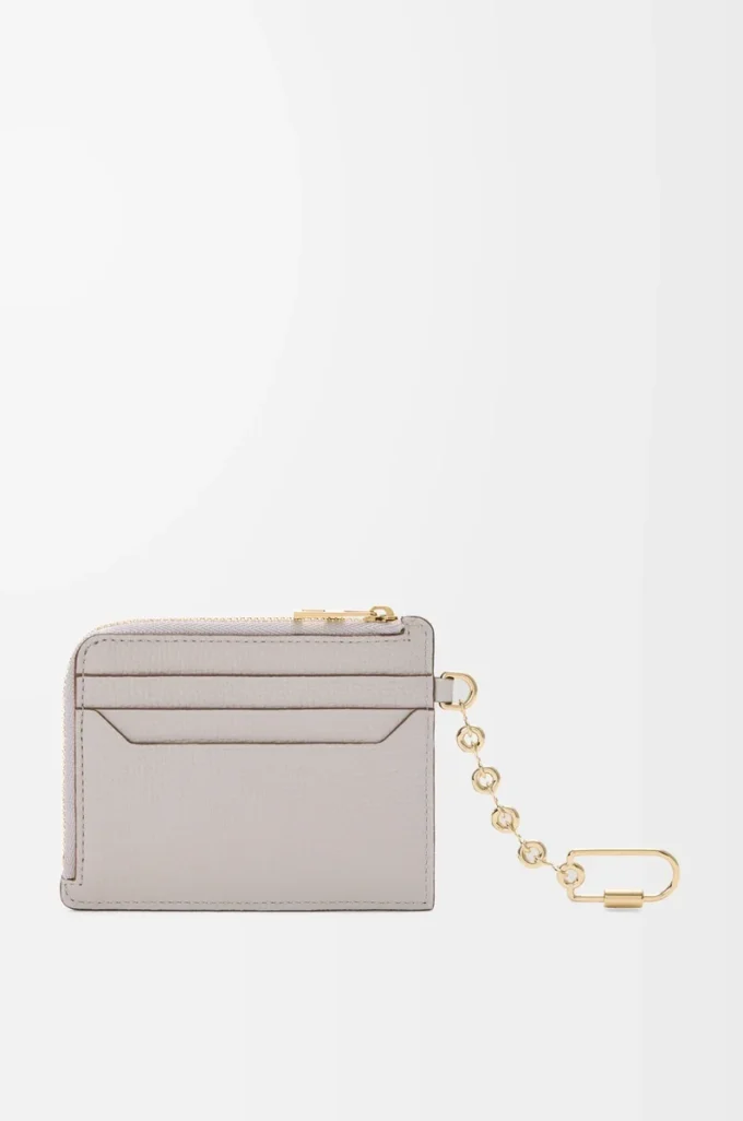 Porte-monnaie carré Anagram en cuir de veau grainé Light Ghost Grey Porte-monnaie carré Anagram en cuir de veau grainé Light Ghost Grey