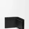 Porte-monnaie à deux volets en cuir de veau satiné noir Porte-monnaie à deux volets en cuir de veau satiné noir