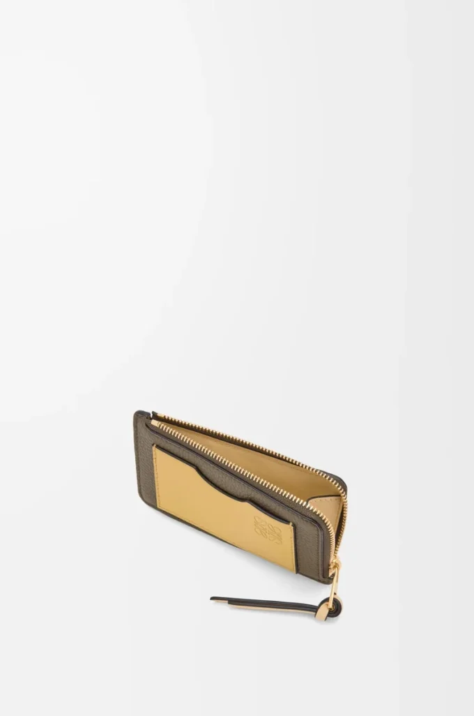 Porte-monnaie en cuir de veau grainé souple vert kaki foncé/gingembre