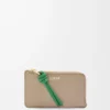 Porte-monnaie Knot en cuir de veau nappa brillant Sand/Tropical Green Porte-monnaie Knot en cuir de veau nappa brillant Sand/Tropical Green