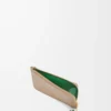 Porte-monnaie Knot en cuir de veau nappa brillant Sand/Tropical Green Porte-monnaie Knot en cuir de veau nappa brillant Sand/Tropical Green