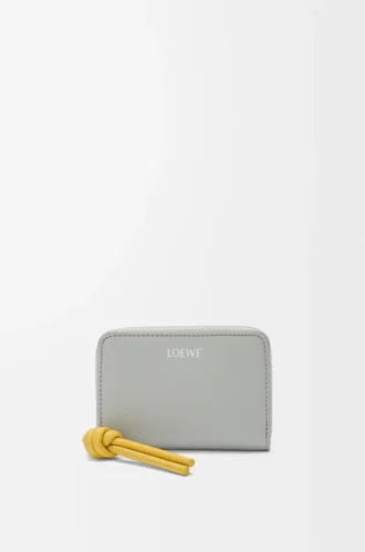 Porte-monnaie zippé en cuir nappa brillant gris coquillage/pissenlit