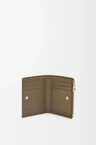 Portefeuille compact et fin en cuir de veau brillant    Vert kaki foncé/Vert kaki