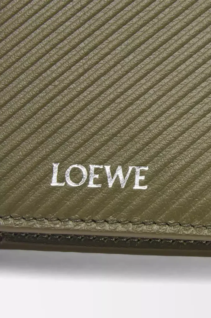 Portefeuille compact et fin en cuir de veau classique texturé Dark Khaki