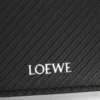 Portefeuille compact et fin en cuir de veau classique texturé noir