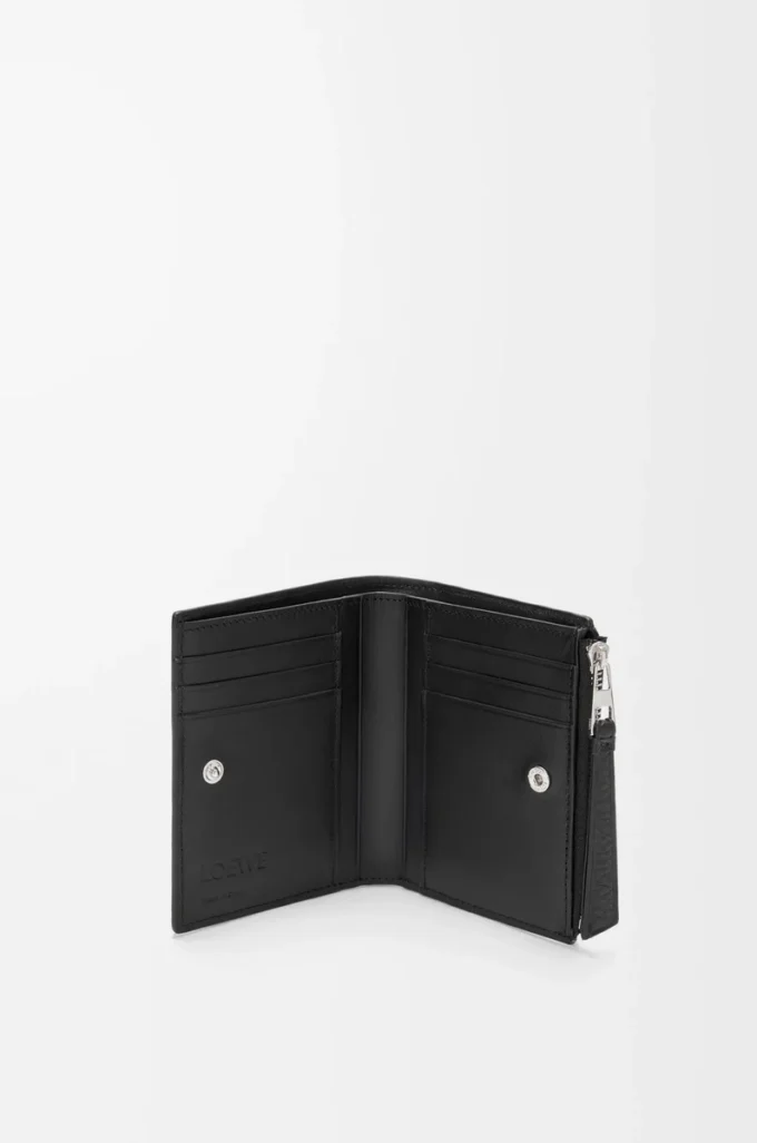 Portefeuille compact et fin Puzzle en cuir de veau grainé souple Noir Portefeuille compact et fin Puzzle en cuir de veau grainé souple Noir