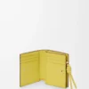 Portefeuille compact Knot en cuir de veau nappa brillant Dark Burgundy/Light Citrine Portefeuille compact Knot en cuir de veau nappa brillant Dark Burgundy/Light Citrine