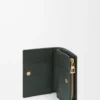Portefeuille compact Landscape en cuir de veau nappa vert bouteille/ocre