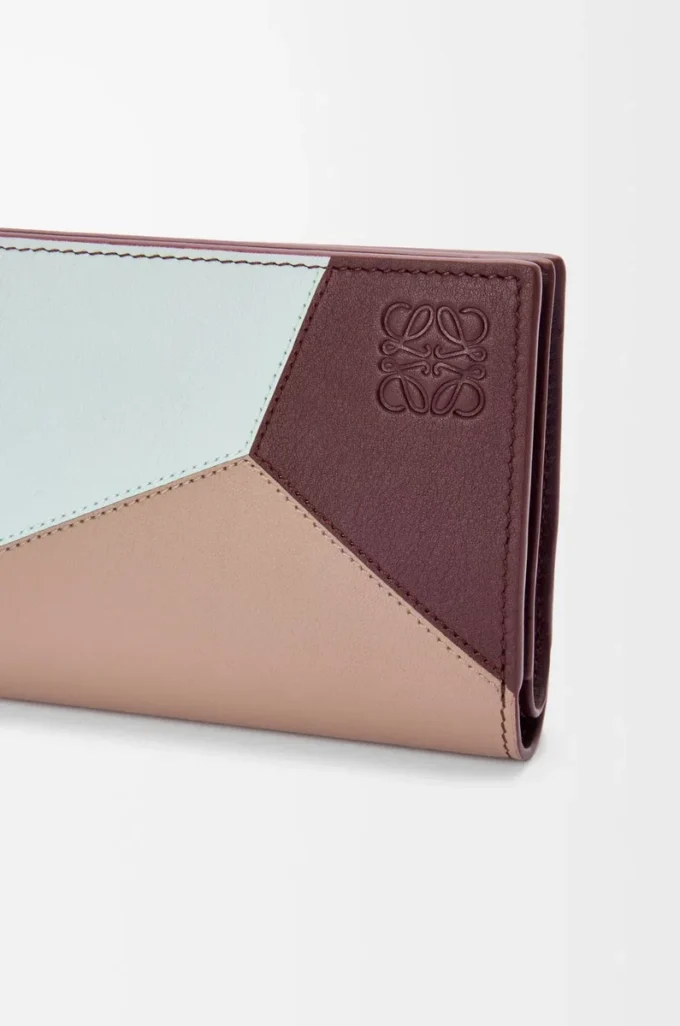Portefeuille compact Puzzle en cuir de veau classique Frozen/Bordeaux foncé Portefeuille compact Puzzle en cuir de veau classique Frozen/Bordeaux foncé