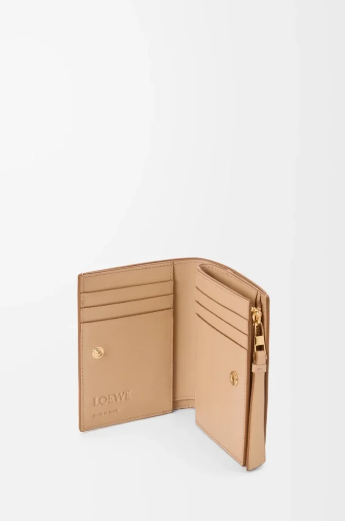 Portefeuille compact Puzzle en cuir de veau classique Ghost/Silky Beige
