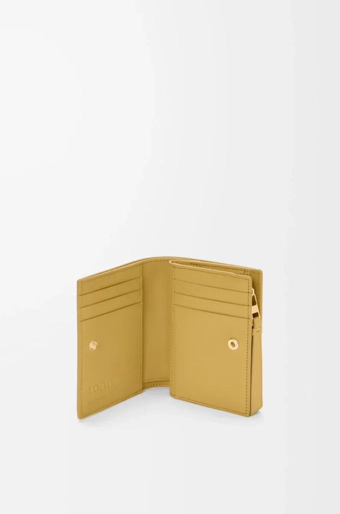 Portefeuille compact Puzzle en cuir de veau classique Ginger/Sea Salt