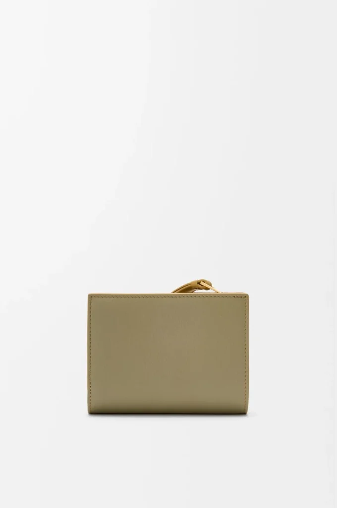 Portefeuille compact Puzzle en cuir de veau classique Ginger/Sea Salt