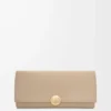 Portefeuille continental grainé en cuir de veau nappa brillant Sand Portefeuille continental grainé en cuir de veau nappa brillant Sand