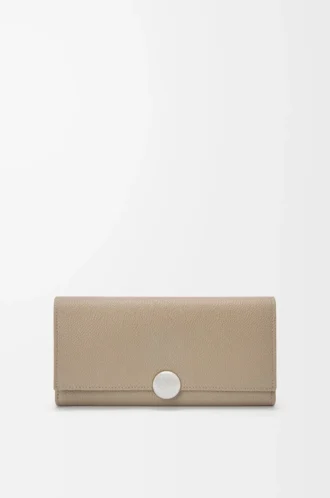 Portefeuille continental Pebble en cuir de veau mini grain Clay Portefeuille continental Pebble en cuir de veau mini grain Clay