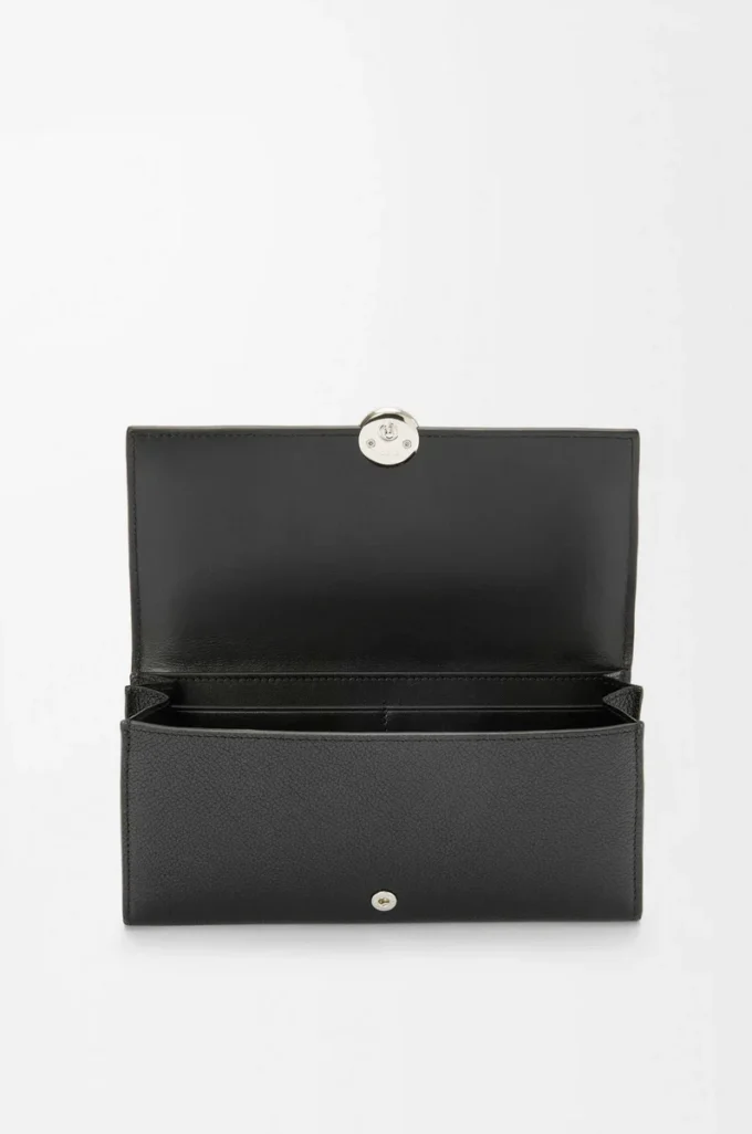 Portefeuille continental Pebble en cuir de veau mini grain Noir Portefeuille continental Pebble en cuir de veau mini grain Noir