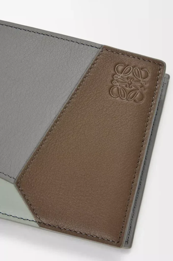 Portefeuille à deux volets Puzzle en cuir de veau classique Winter Brown/Ash Grey