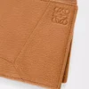 Portefeuille à deux volets Puzzle en cuir de veau grainé souple Light Canyon Brown Portefeuille à deux volets Puzzle en cuir de veau grainé souple Light Canyon Brown