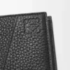 Portefeuille à deux volets Puzzle en cuir de veau grainé souple Noir Portefeuille à deux volets Puzzle en cuir de veau grainé souple Noir