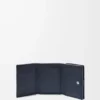 Portefeuille Puffer Anagram à trois volets en cuir de veau nappa brillant Deep Navy