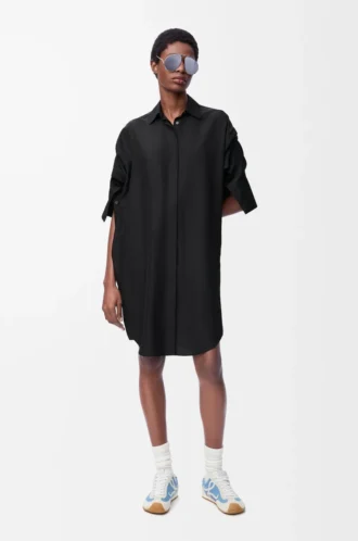 Robe chemise en soie noire