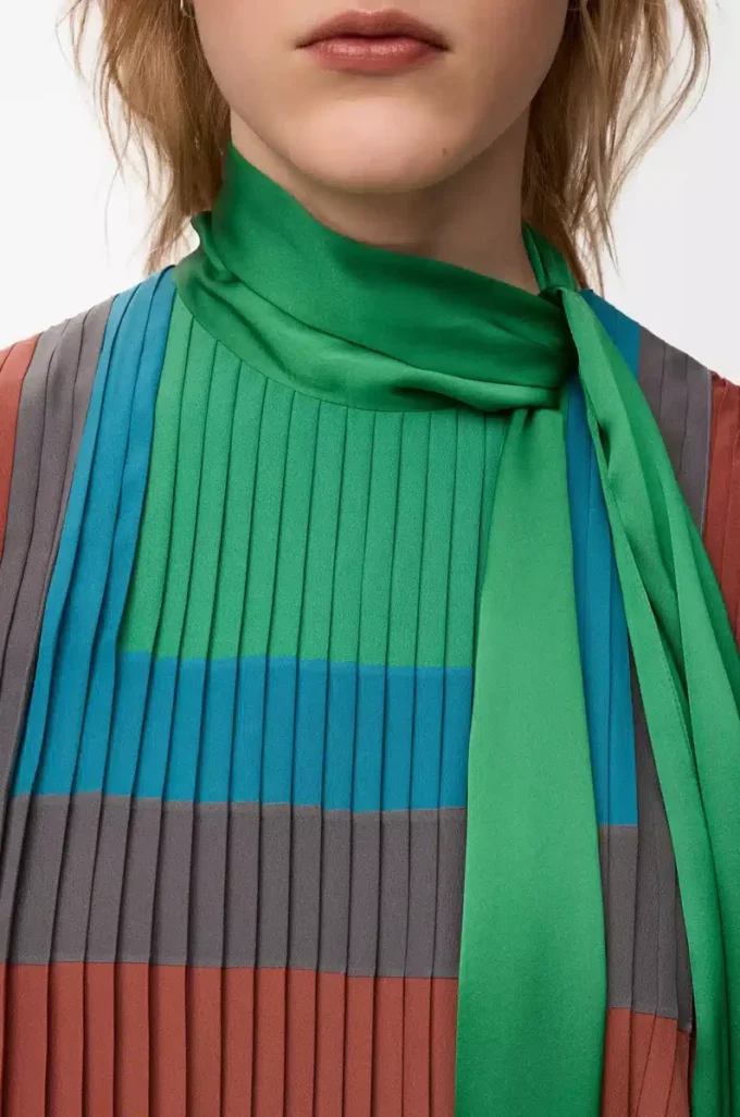 Robe en crêpe technique caramel/vert vif Robe en crêpe technique caramel/vert vif