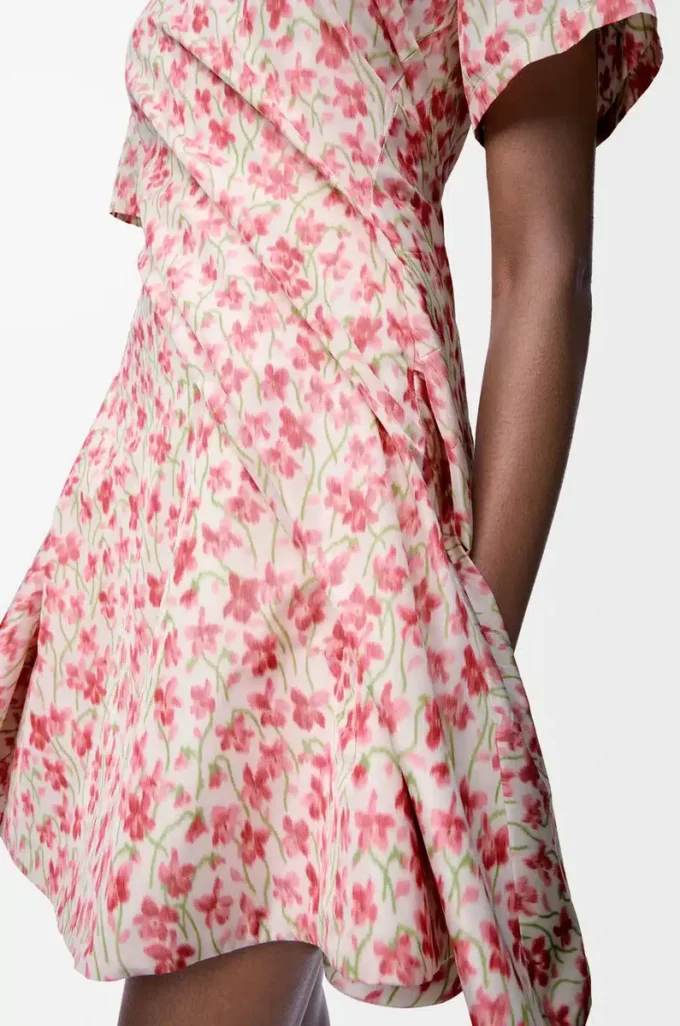 Robe torsadée en taffetas de soie mélangée Blanc/Rose Robe torsadée en taffetas de soie mélangée Blanc/Rose