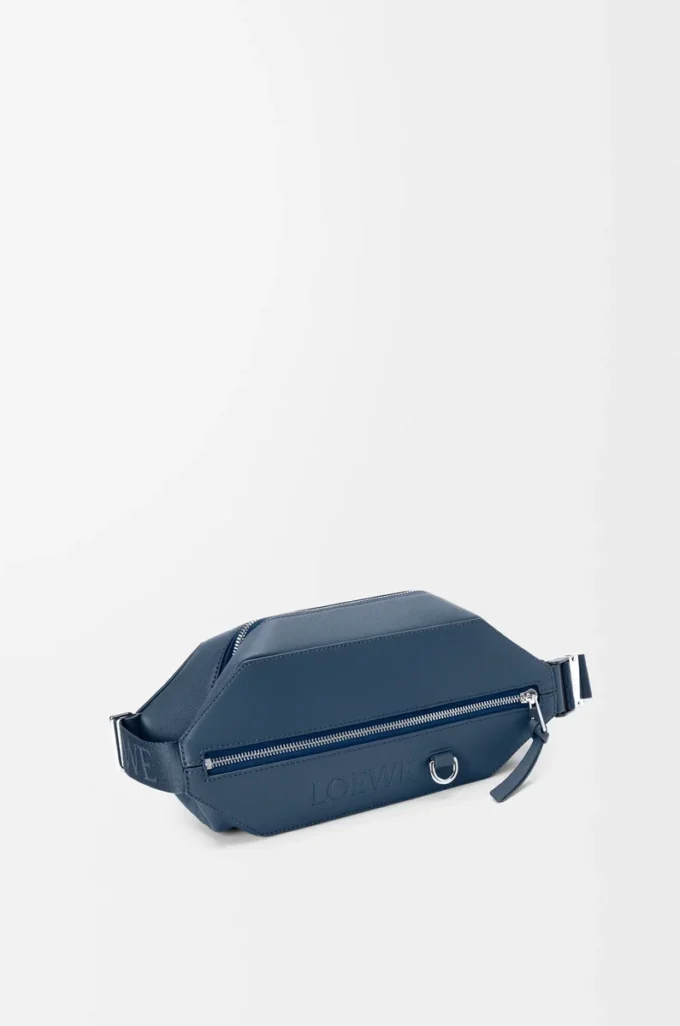 Sac à bandoulière convertible en cuir de veau classique teint indigo