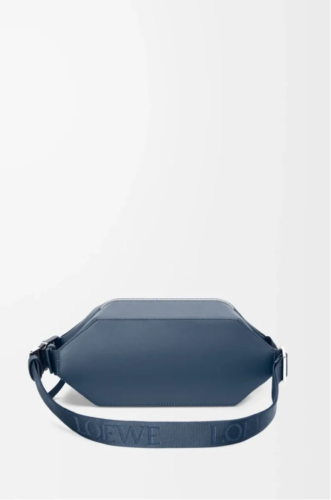 Sac à bandoulière convertible en cuir de veau classique teint indigo