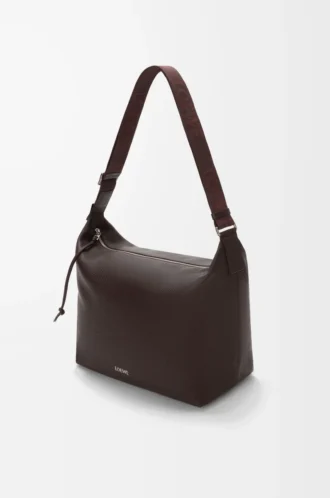 Sac à bandoulière Cubi en cuir de veau grainé souple Oxblood