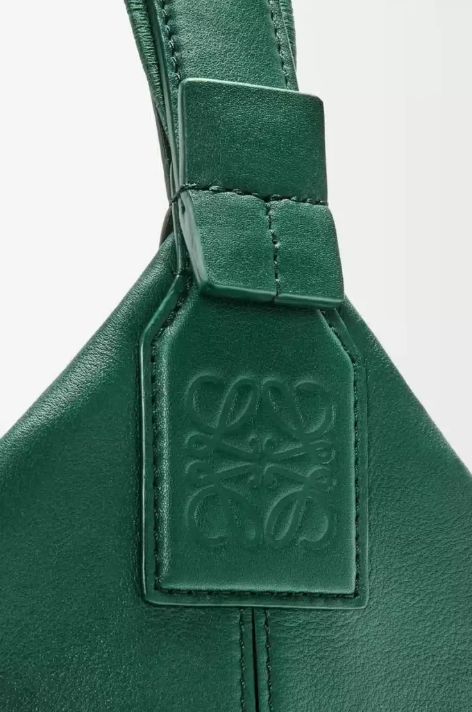 Sac à bandoulière Cubi en cuir de veau lisse et souple et jacquard Evergreen