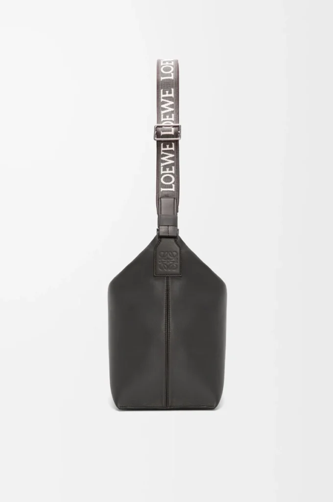 Sac à bandoulière Cubi en cuir de veau lisse et souple et jacquard gris foncé