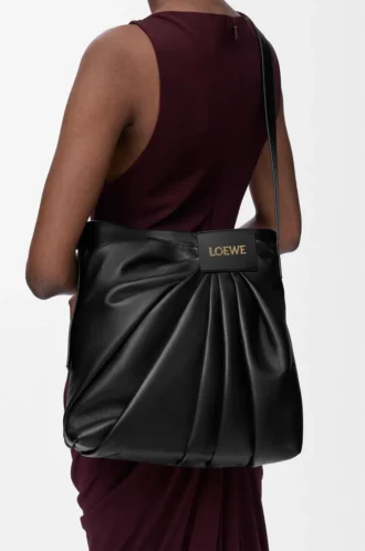Sac cabas drapé en cuir d&rsquo;agneau nappa souple Noir